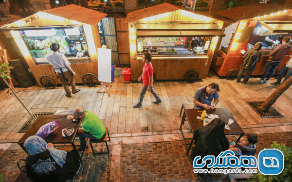 گذرهای گردشگری و غذاهای خیابانی (Street Food)