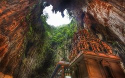 کلیپی جذاب و حیرت انگیز از غار باتو در کوالالامپور!